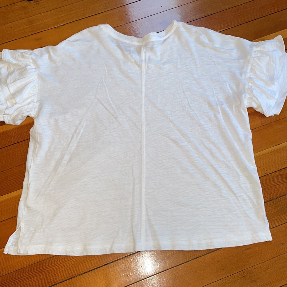 GAP Tee - Picture 4 of 4